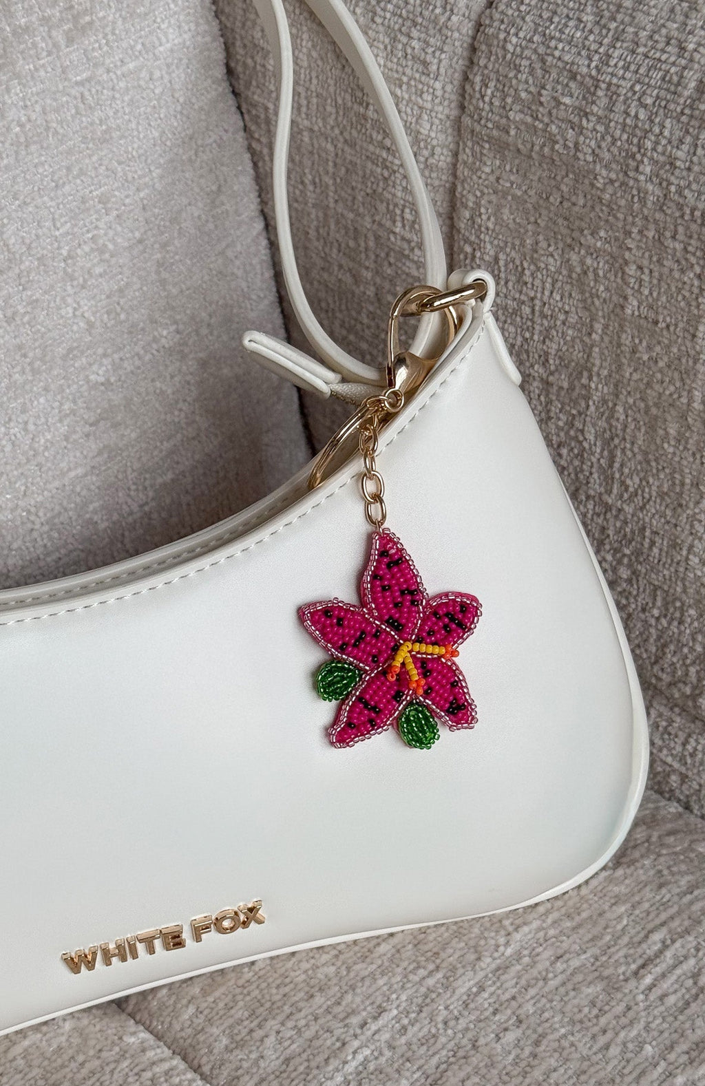 White Fox Codi Keychain Pink