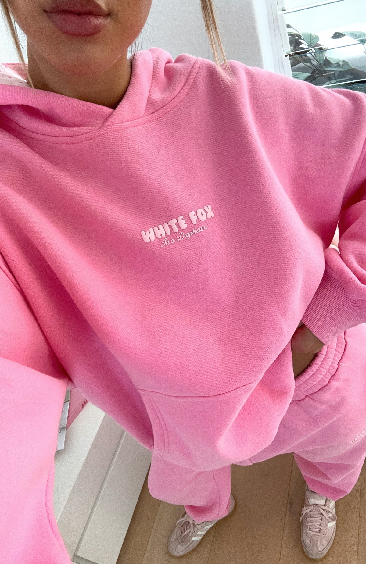 White Fox Daydreamers Nadia Oversized Hoodie Bubblegum