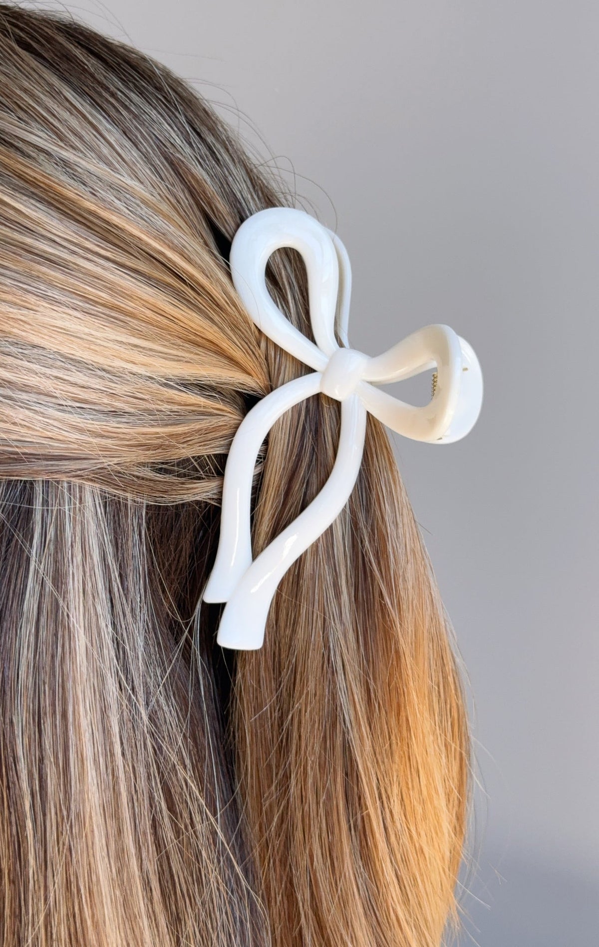 White Fox Milena Hair Clip Cream