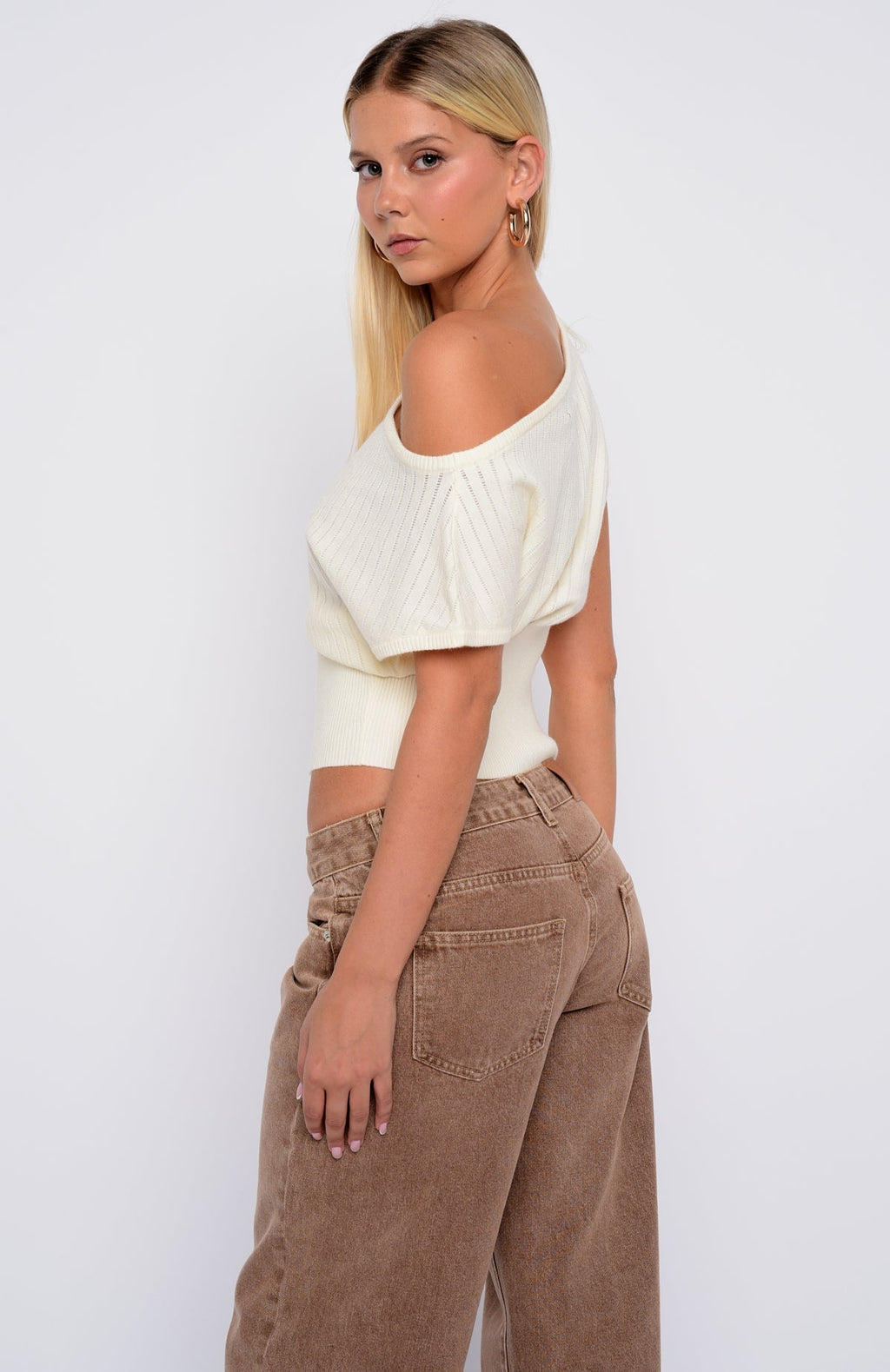 White Fox In A Spiral Cinched Waist Off Shoulder Knit Top Cream