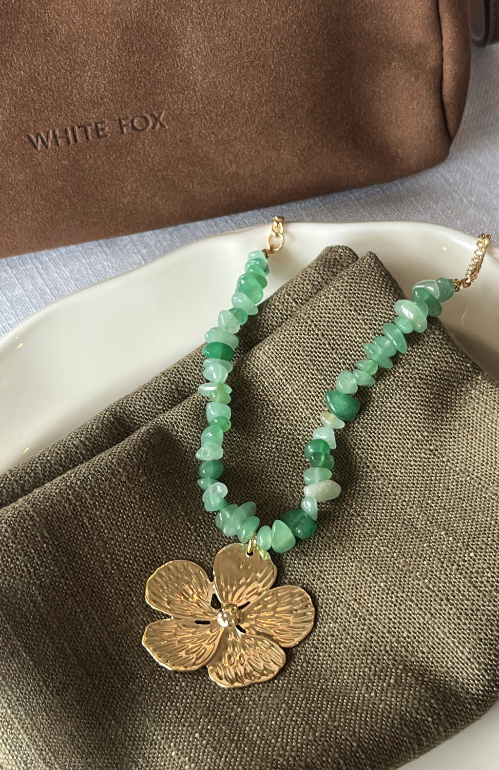 White Fox Saylor Necklace Gold/Teal