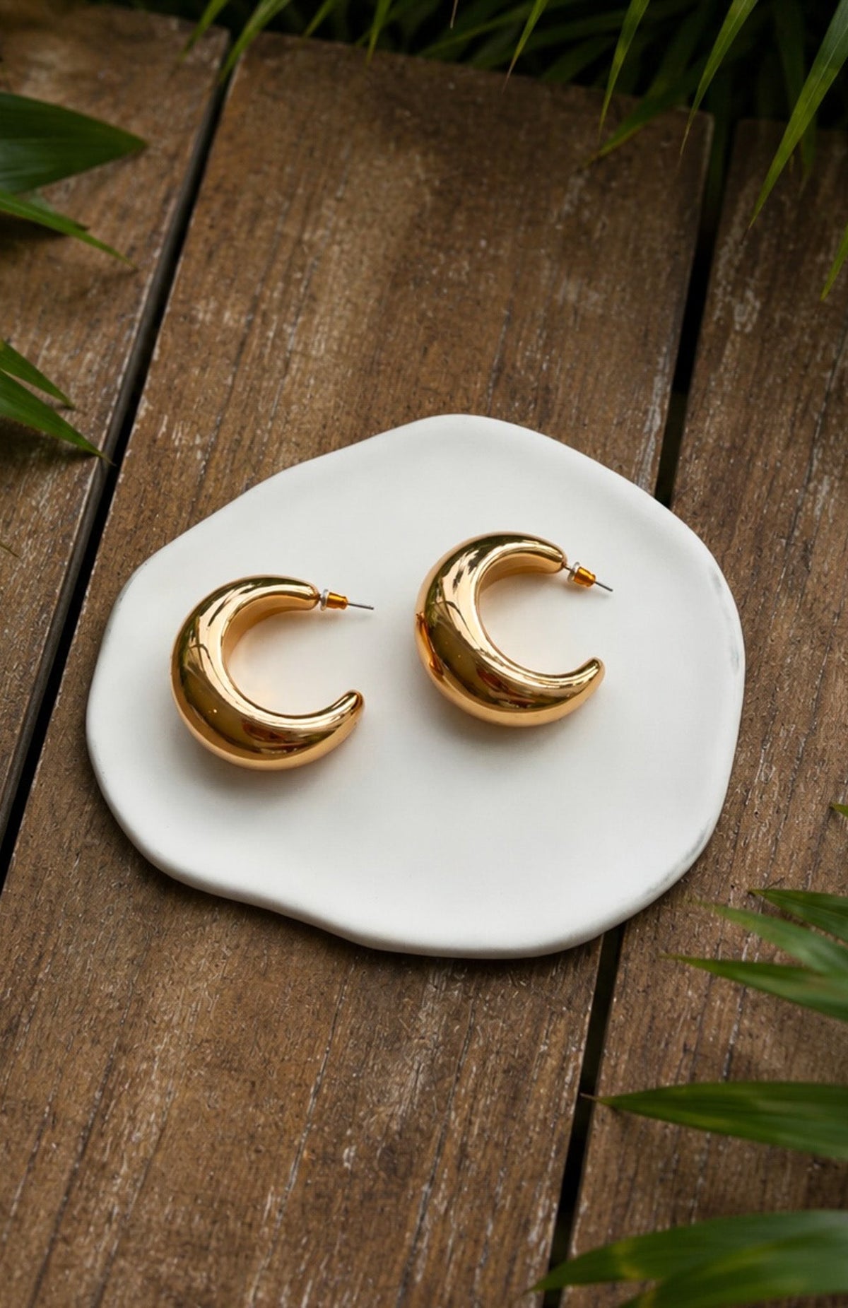 White Fox Lewis Earrings Gold