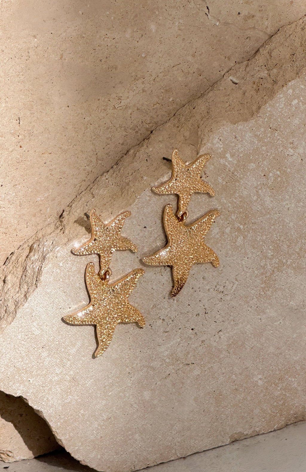 White Fox Loreta Earrings Gold