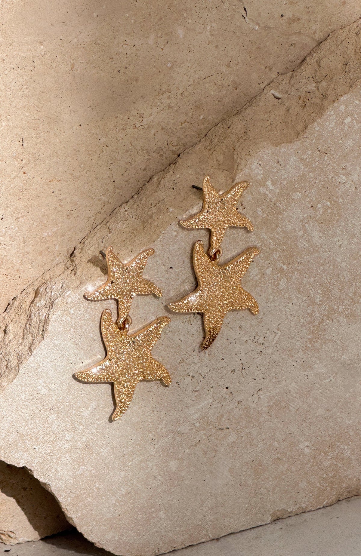White Fox Loreta Earrings Gold