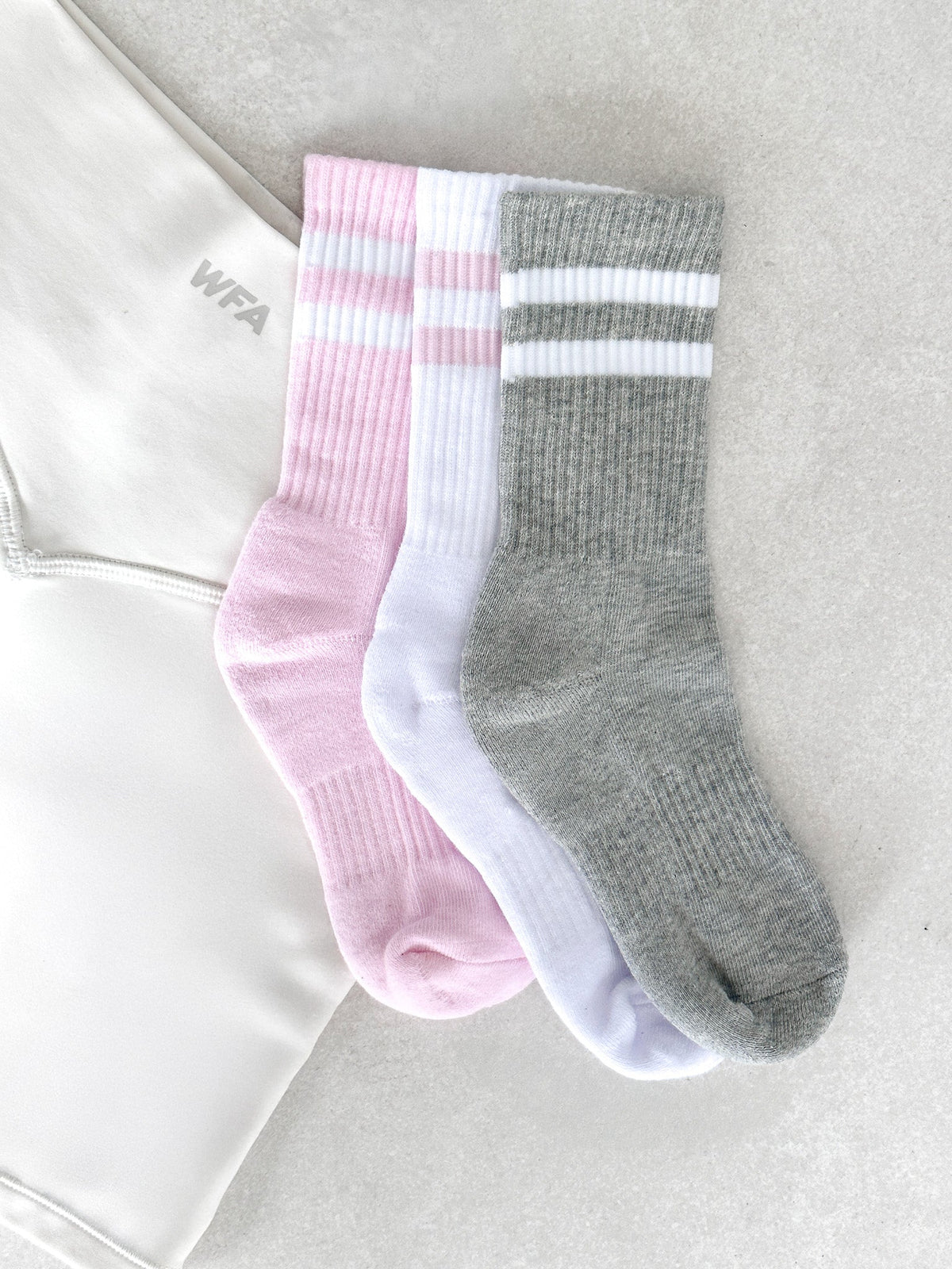 White Fox Wanna Be Close Socks Grey/White/Pink