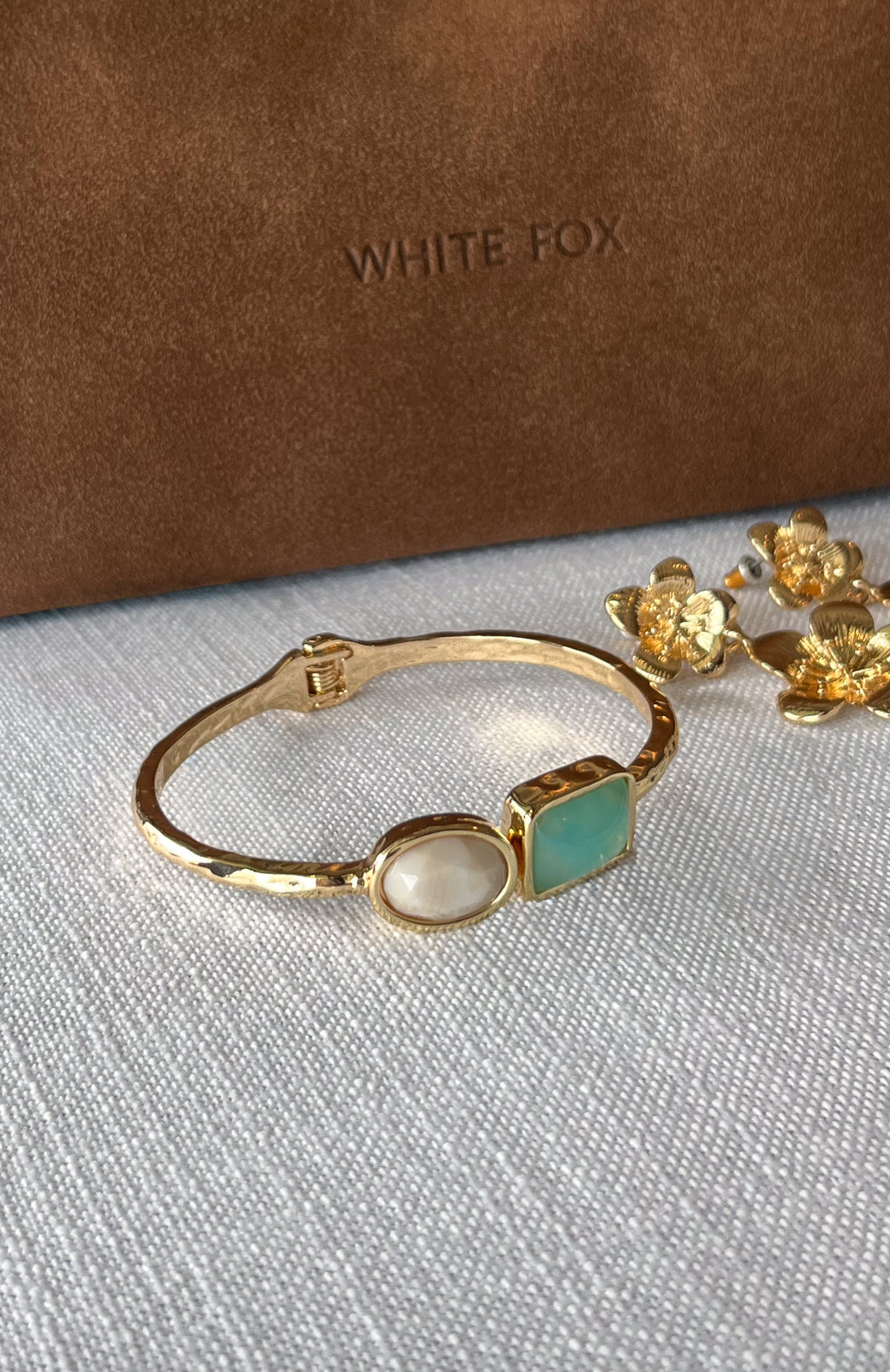 White Fox Osiris Bracelet Gold