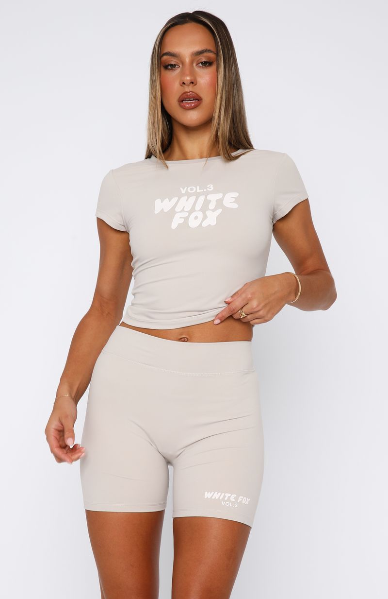 White Fox Offstage 4" Bike Shorts Moon
