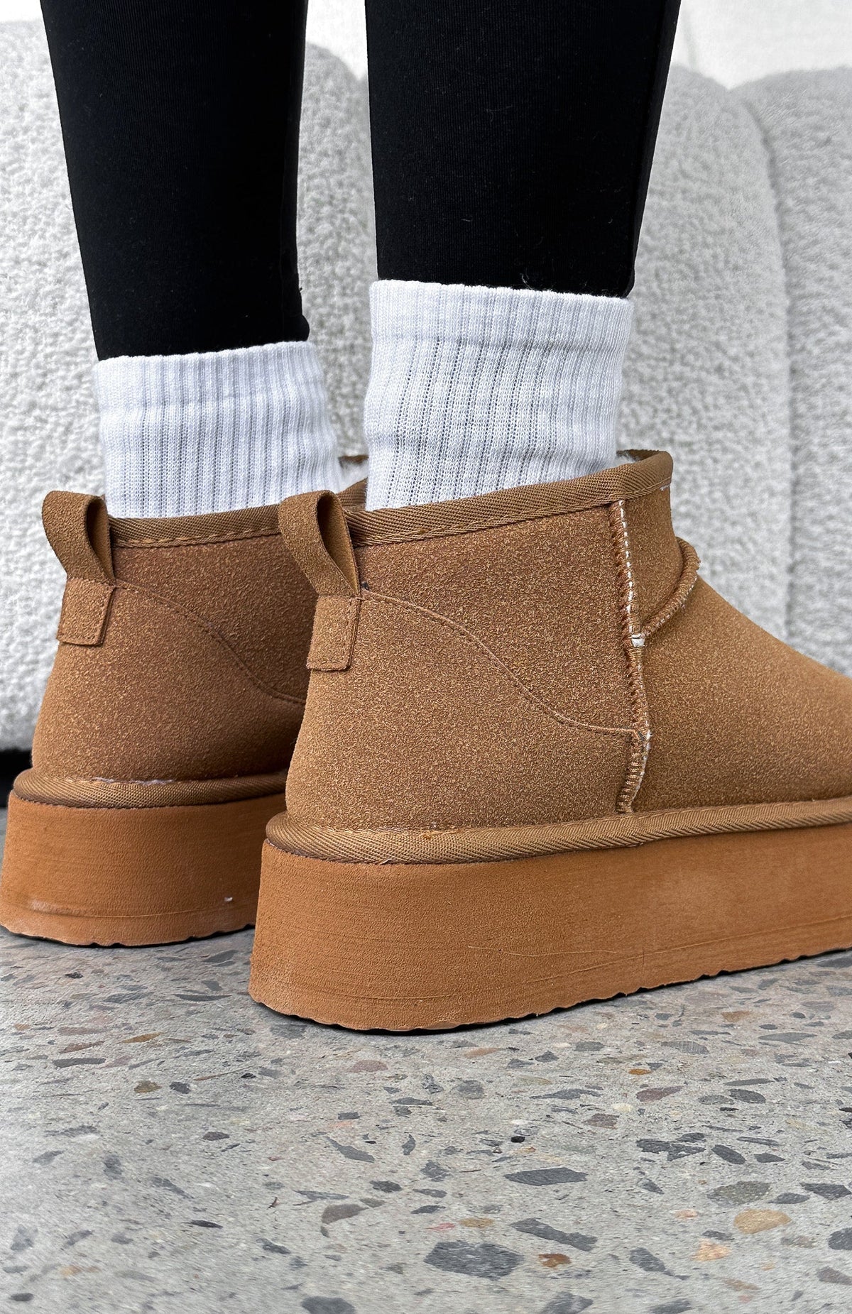 White Fox Jet Setter Platform Snug Boots Chestnut