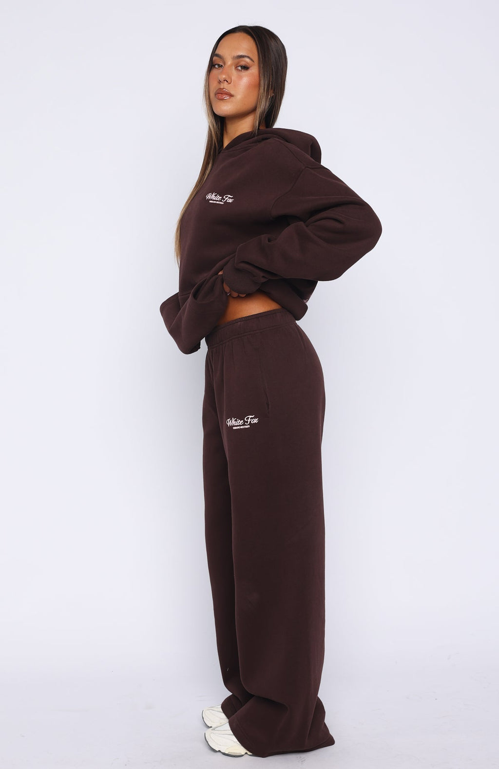 White Fox Verano Sixteen Lilia Wide Leg Sweatpants Chocolate