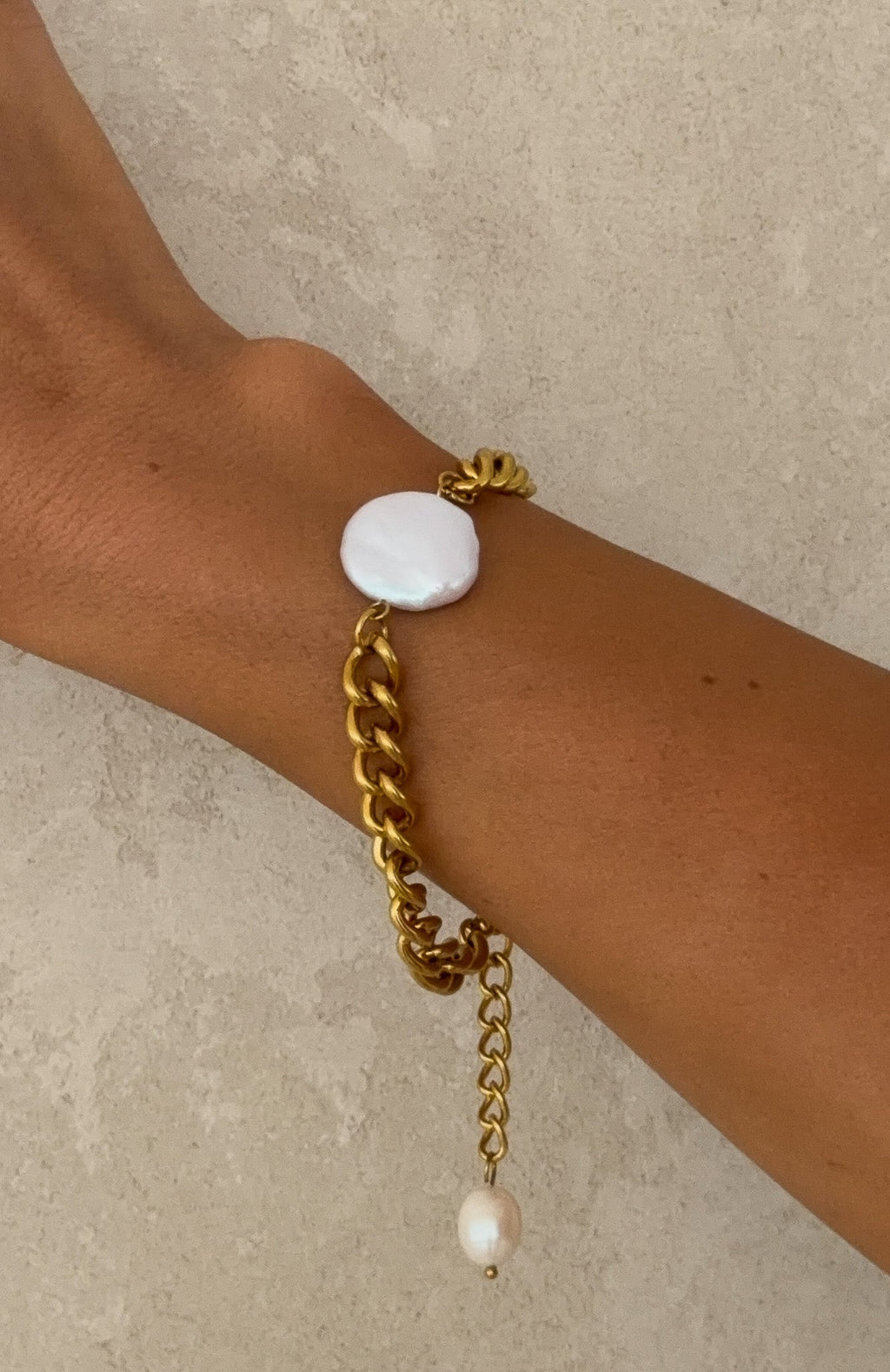 White Fox Lawson Bracelet Gold