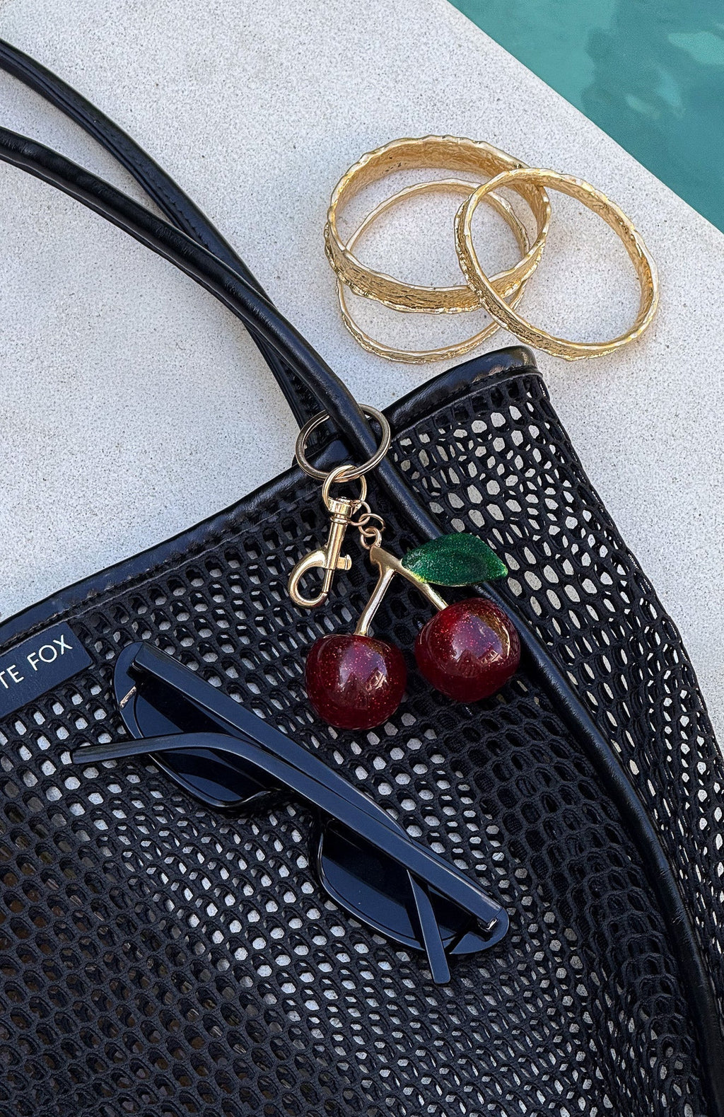 White Fox Kojo Keychain Gold