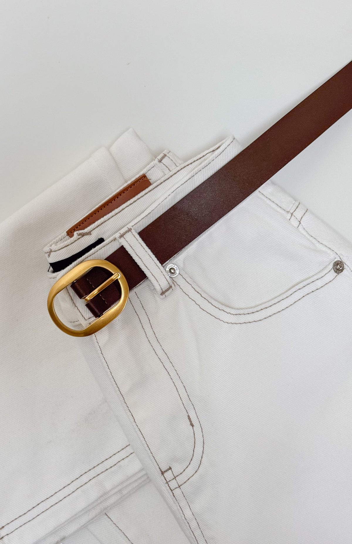 White Fox Kelvis Belt Chocolate PU