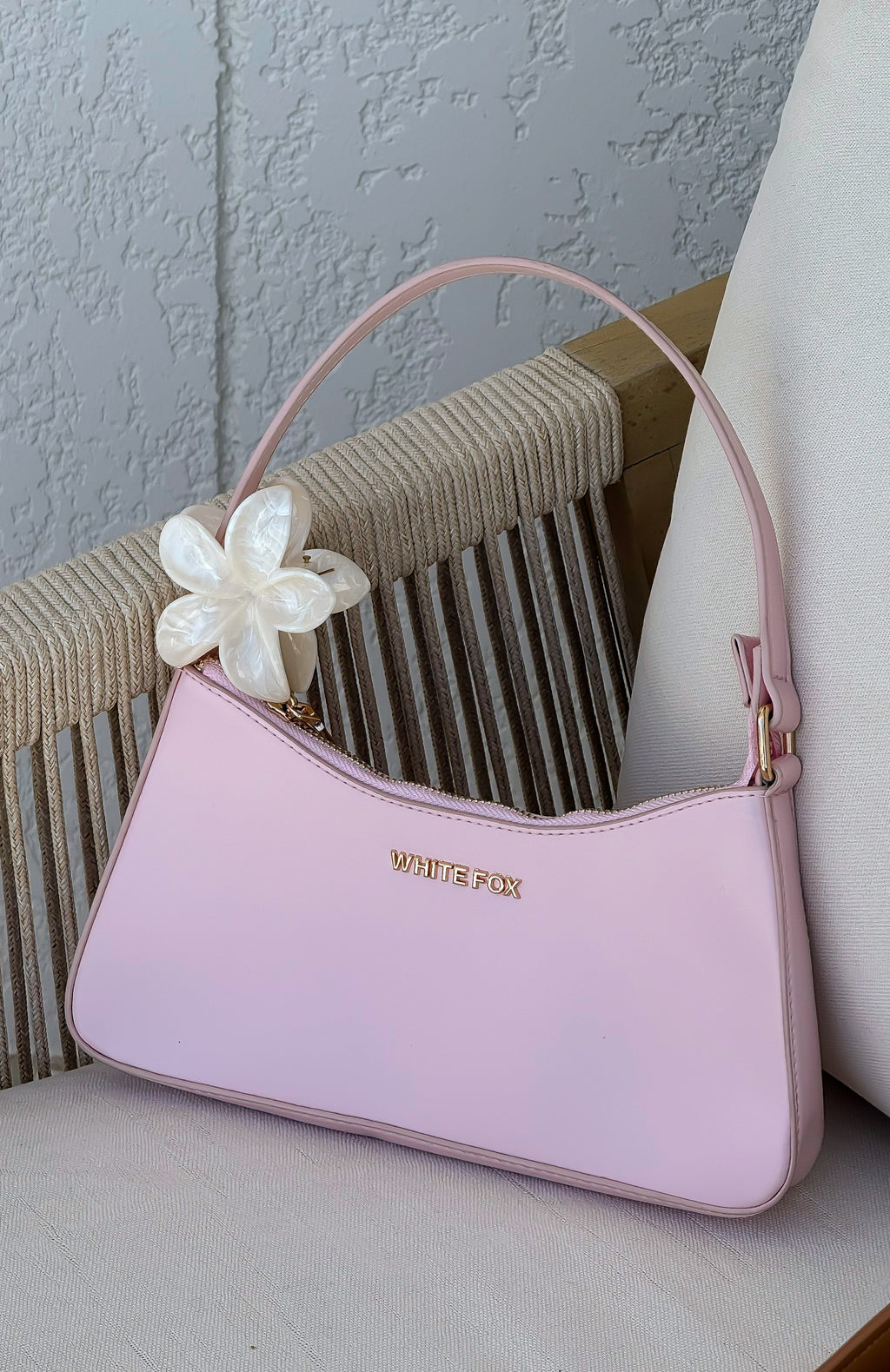 White Fox Ocean Shoulder Bag Baby Pink