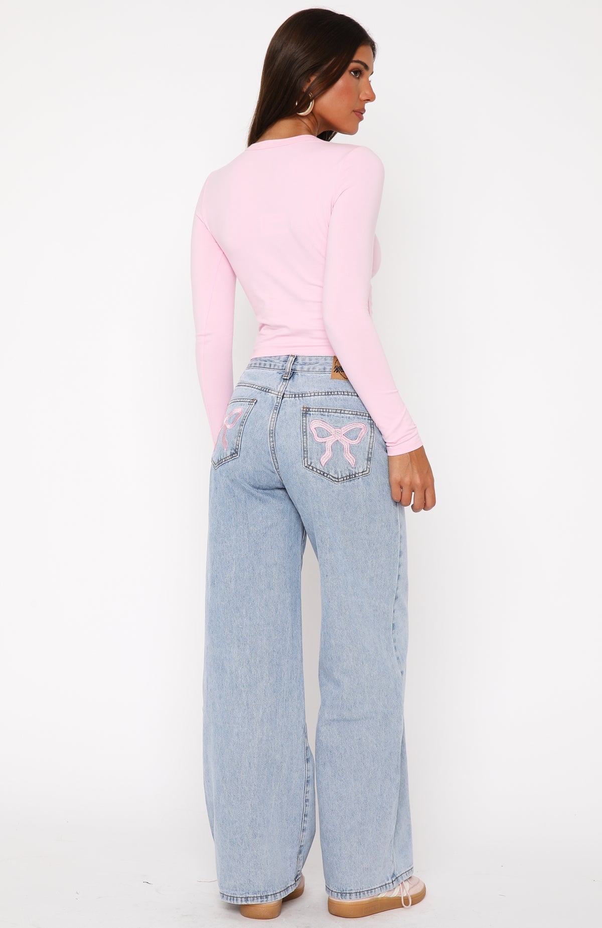 White Fox About A Girl Mid Rise Wide Leg Jeans Mid Blue