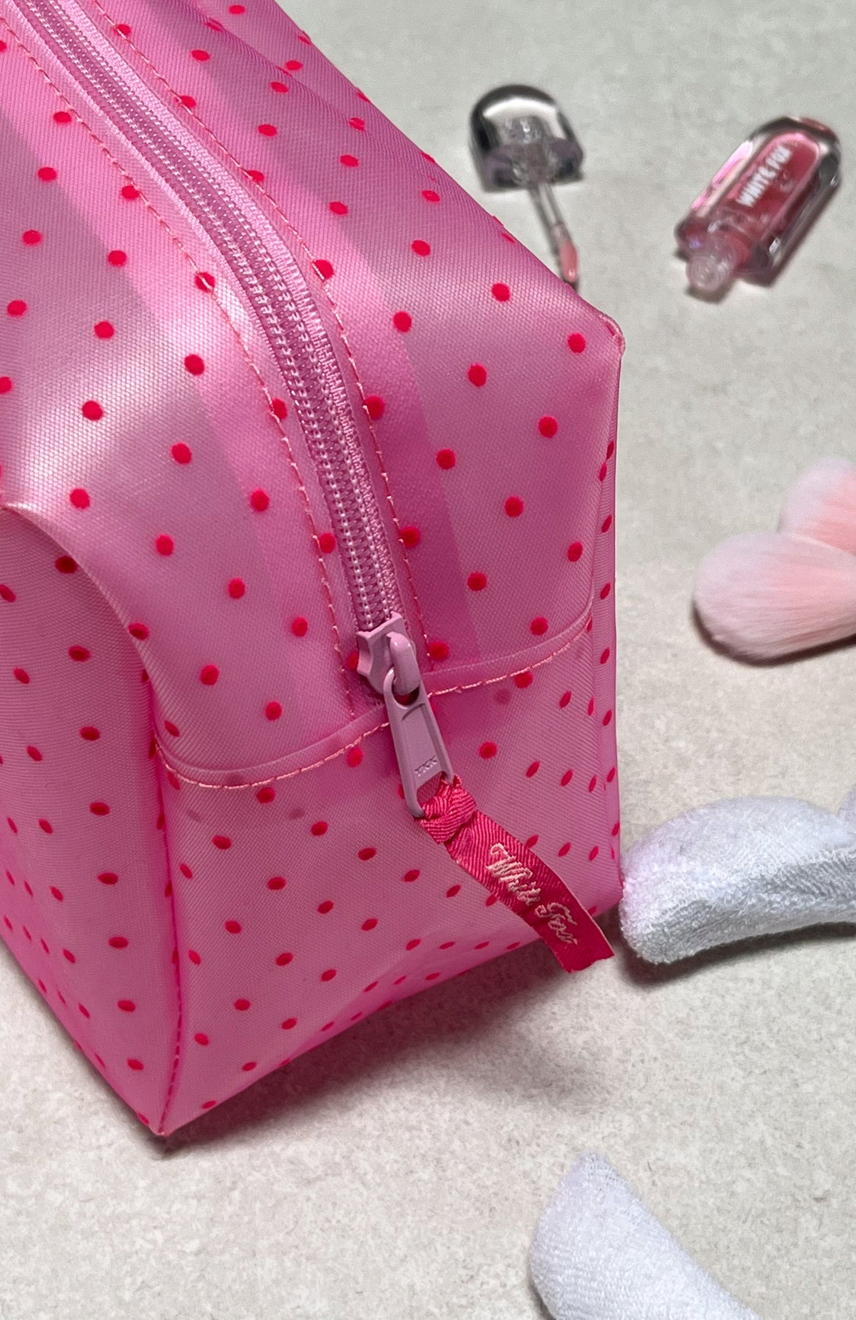 White Fox Nora Case Pink Polka Dots