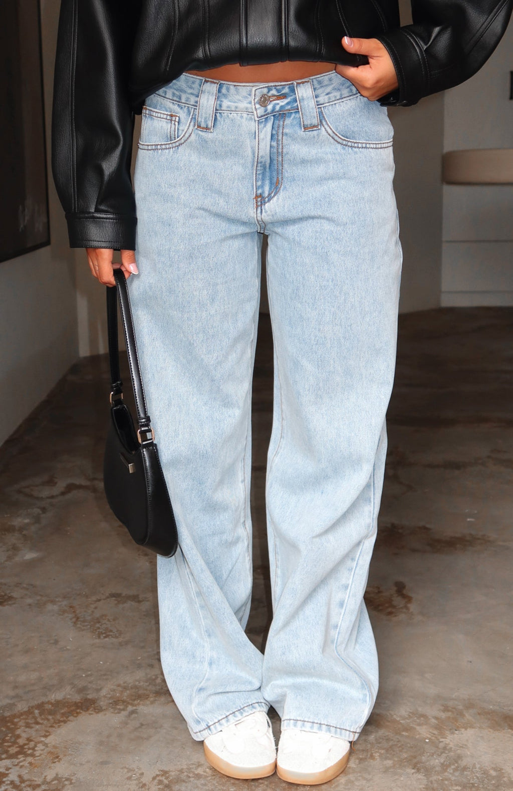 White Fox Clarissa Low Rise Wide Leg Jeans Mid Blue