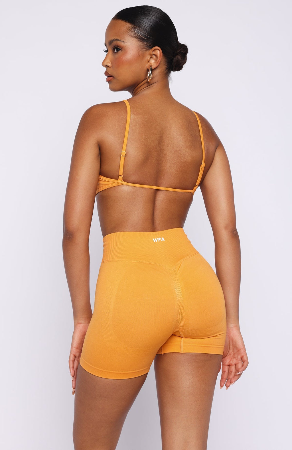 White Fox Swing Seamless Sports Bra Mango