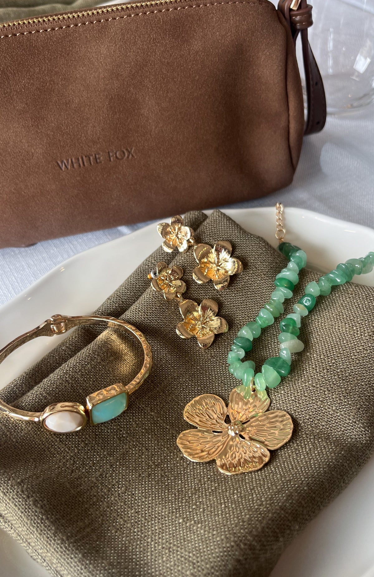 White Fox Saylor Necklace Gold/Teal