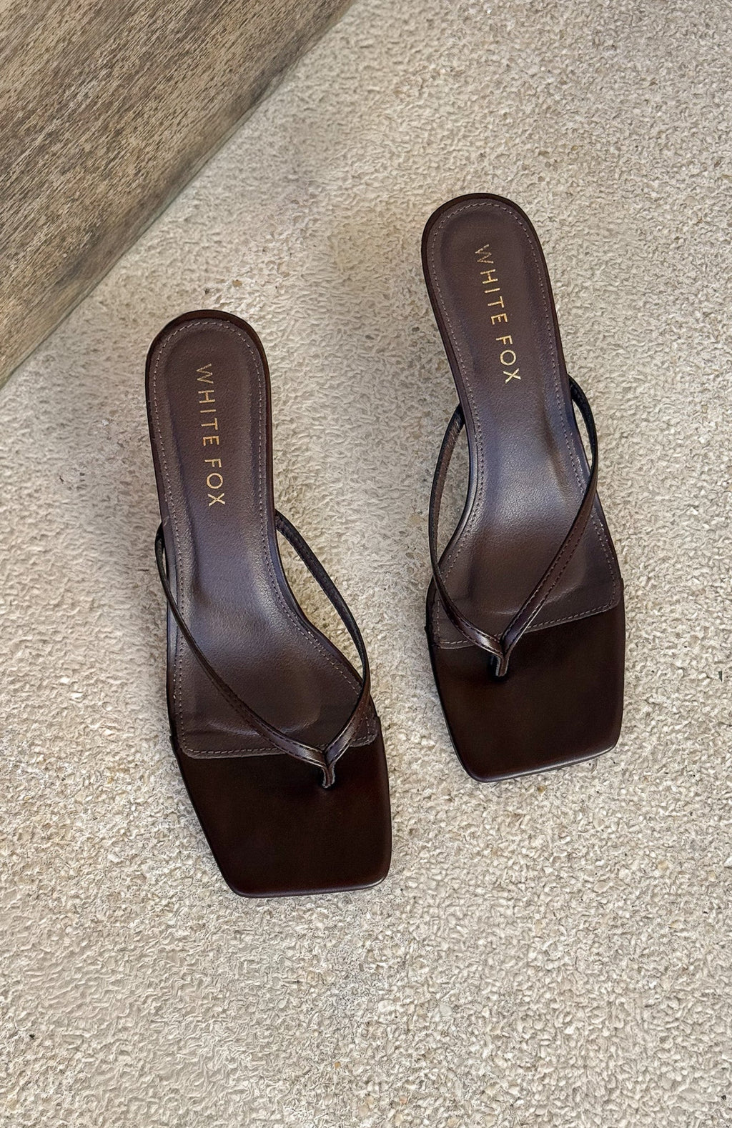 White Fox Mitchell Thong Mules Chocolate PU