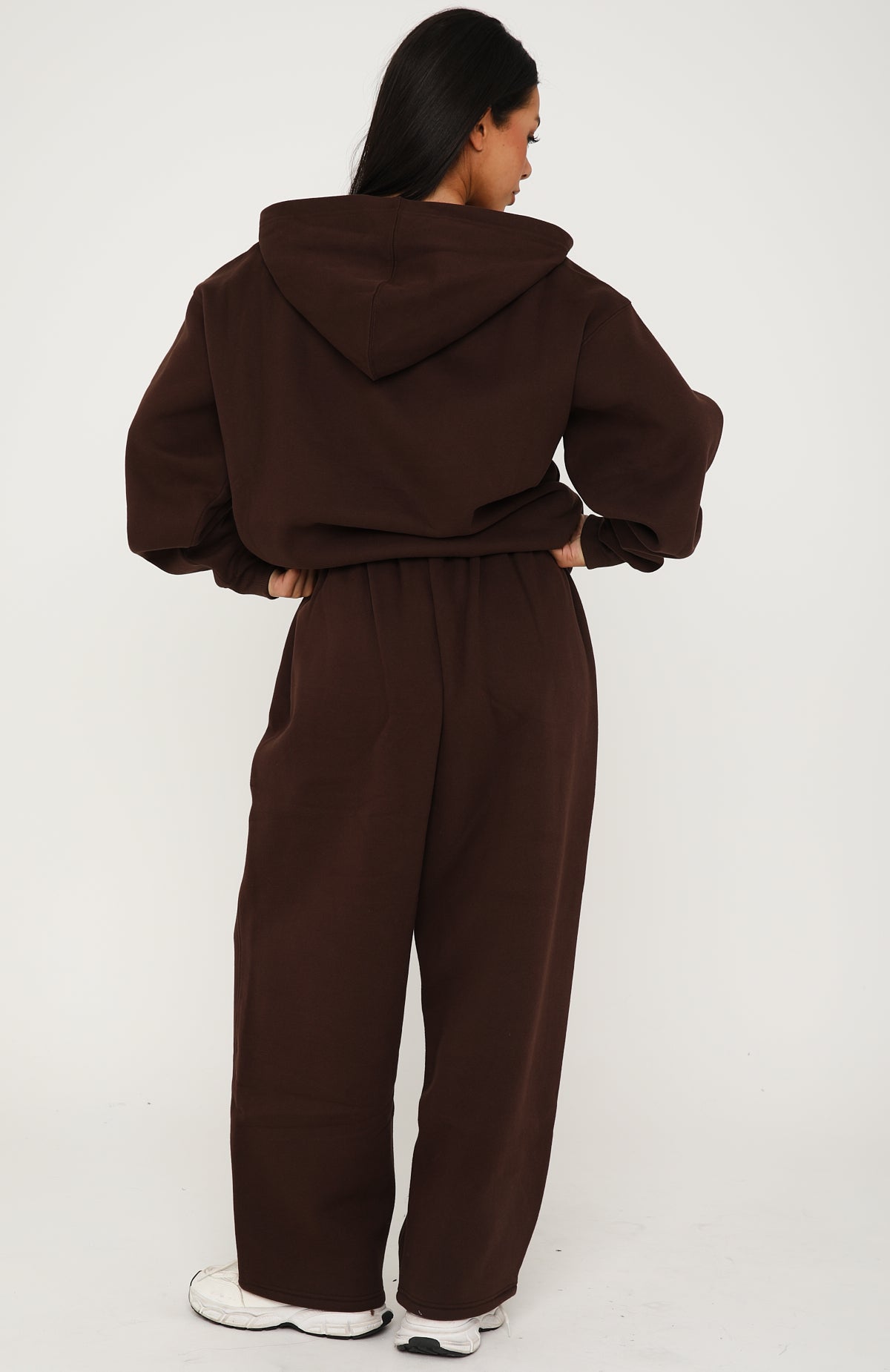 White Fox Core Classic Barrel Leg Sweatpants Chocolate