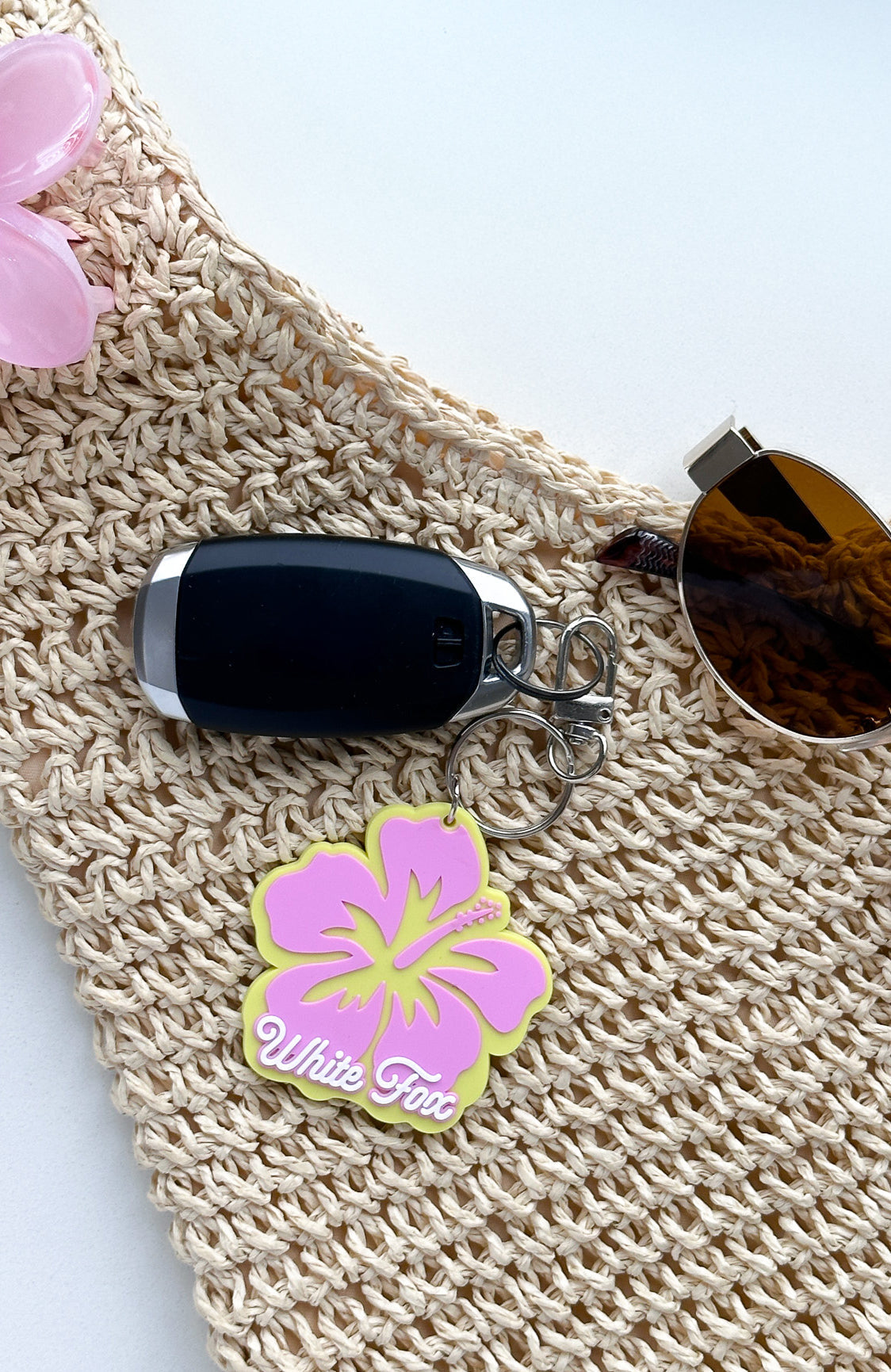 White Fox Meet Me On Vacation Keychain Yellow/Pink
