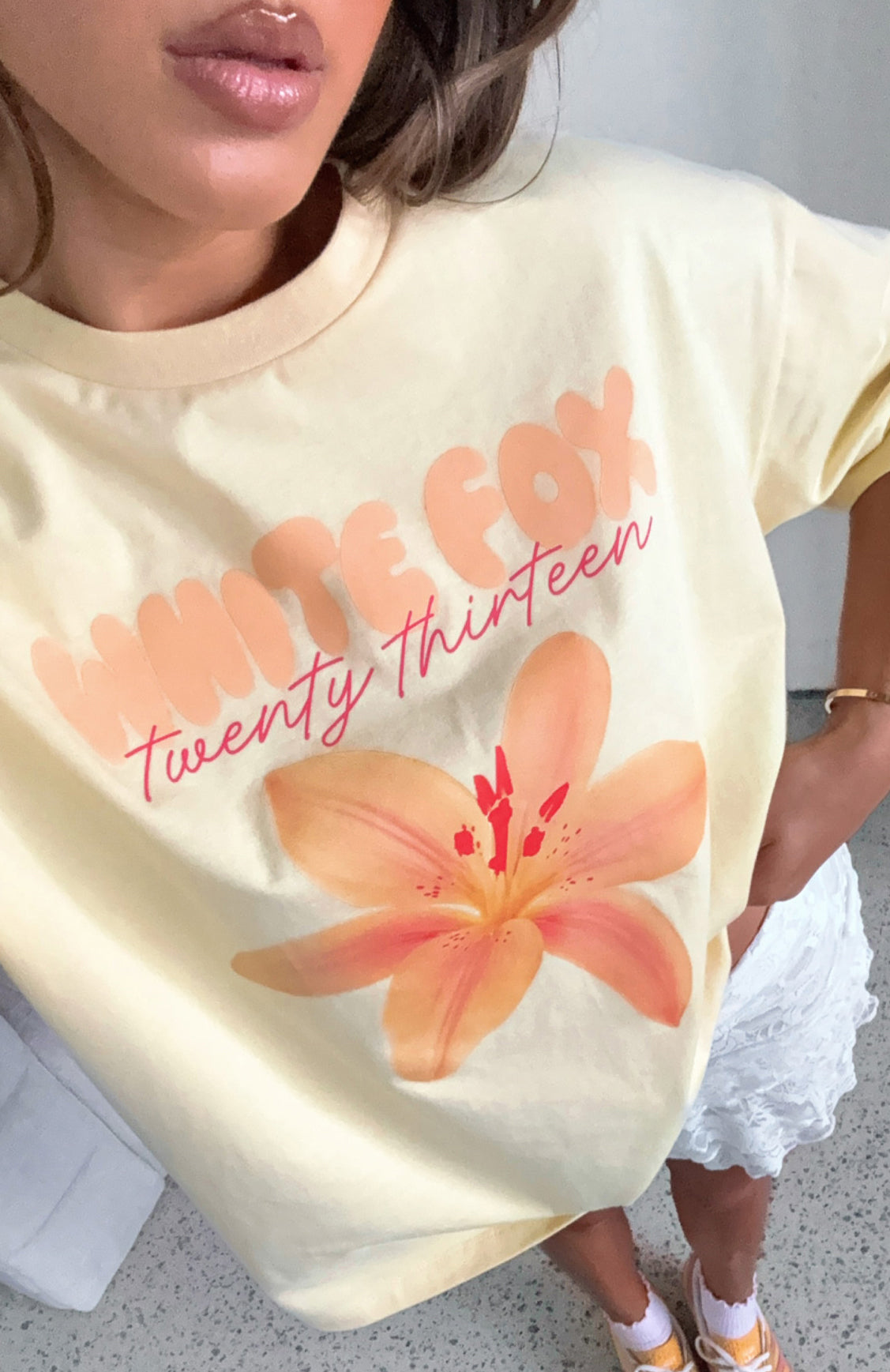 White Fox Got That Glow Oversized Tee Lemon