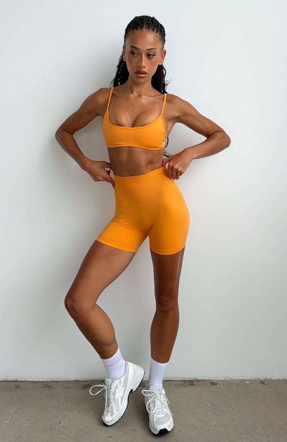 White Fox Zoom Seamless Shorts 4" Mango