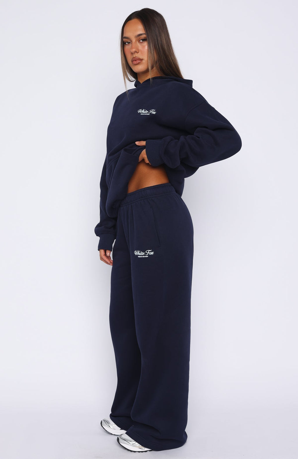 White Fox Verano Sixteen Lilia Wide Leg Sweatpants Navy