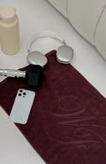 White Fox Feeling Fresh Gym Towel Dark Chocolate