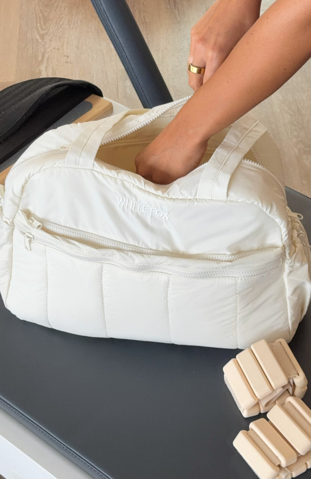 White Fox Cedar Shoulder Bag Cream