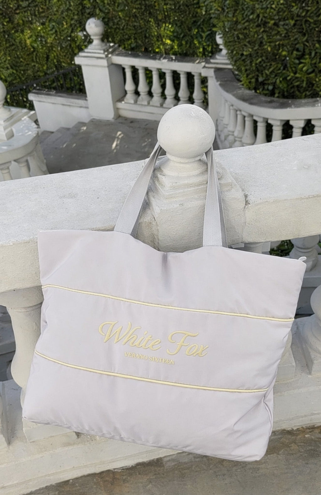 White Fox Verano Sixteen Magnolia Shoulder Bag Grey/Lemon