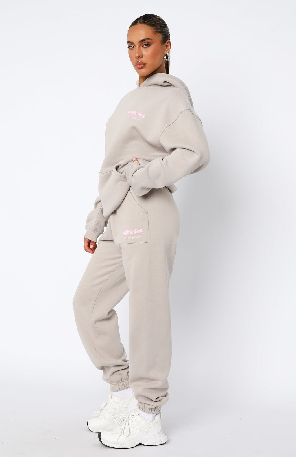 White Fox Era 8 Sweatpants Mooncake