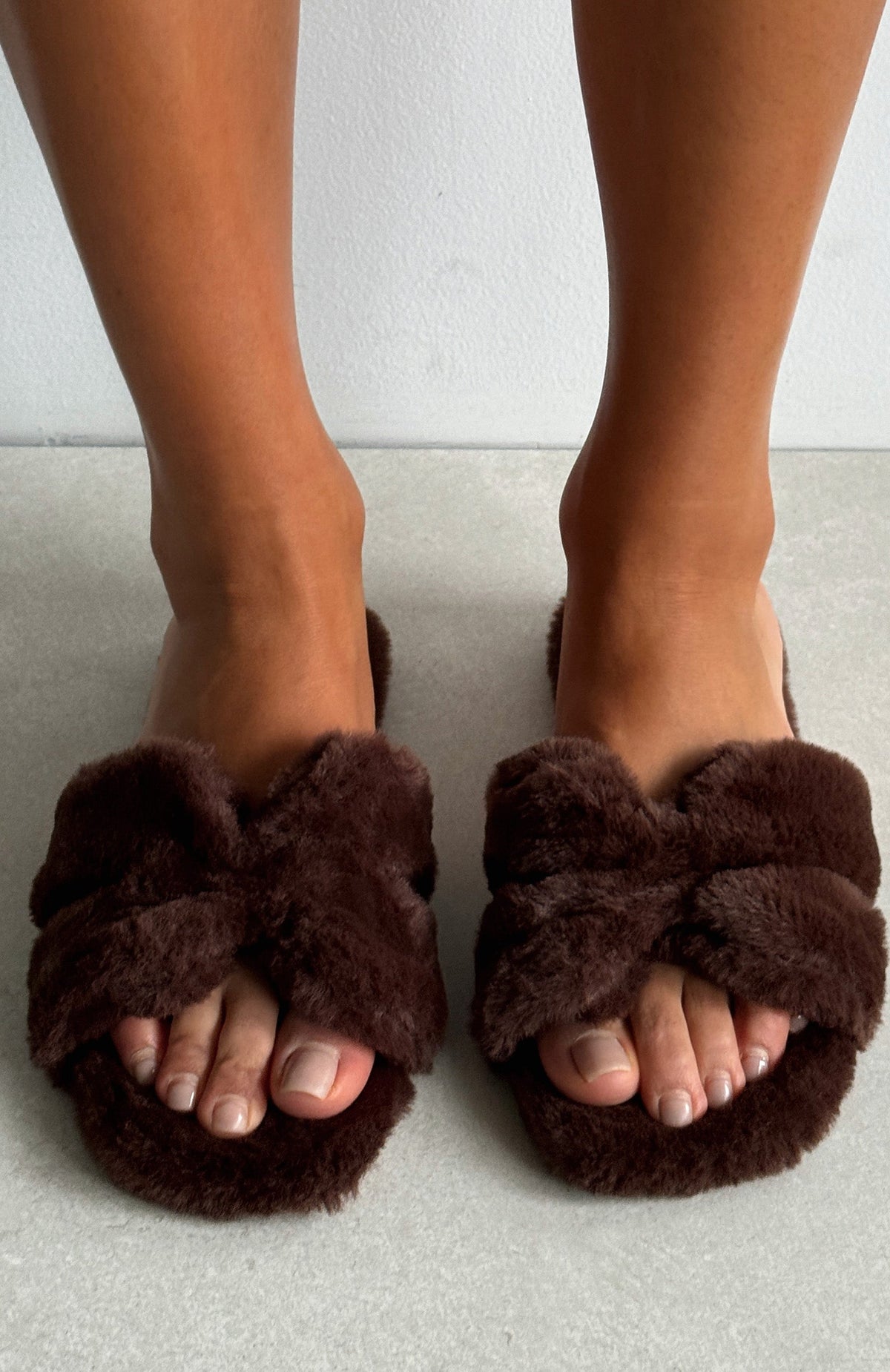 White Fox Safa Slippers Espresso