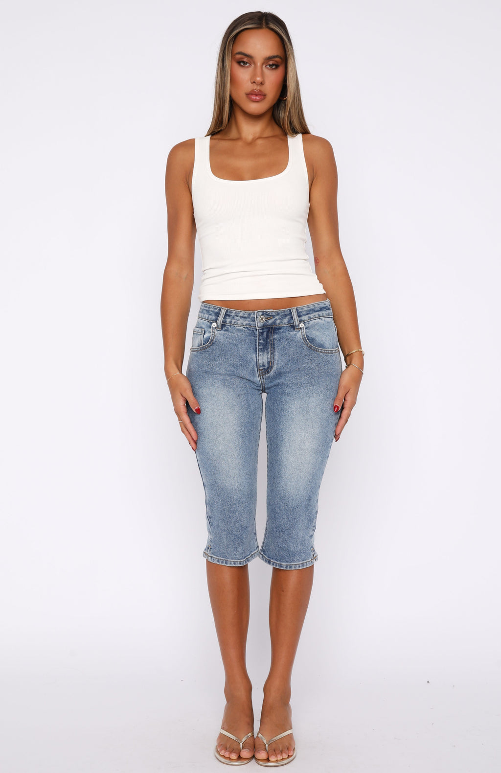 White Fox Annie Low Rise Capri Jeans Vintage Light Blue