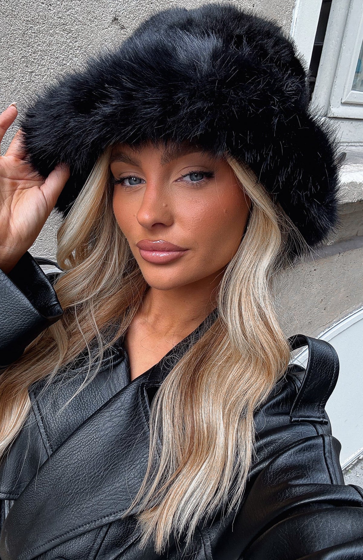 White Fox Trixie Faux Fur Hat Black