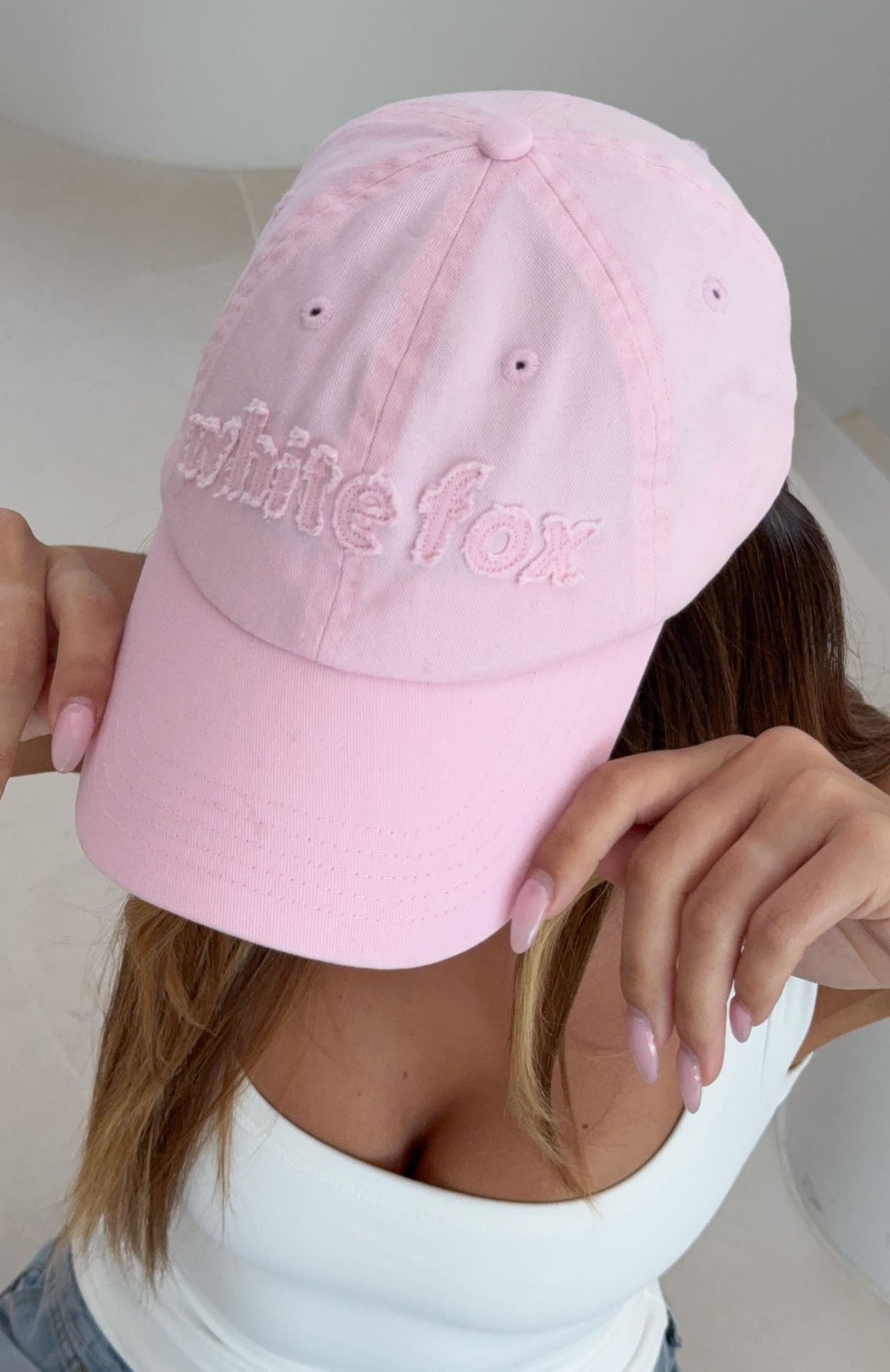 White Fox Recharging Cap Pink