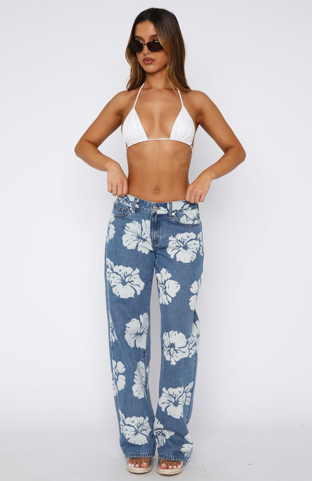 White Fox Jeanie Low Rise Wide Leg Jeans Flower Print