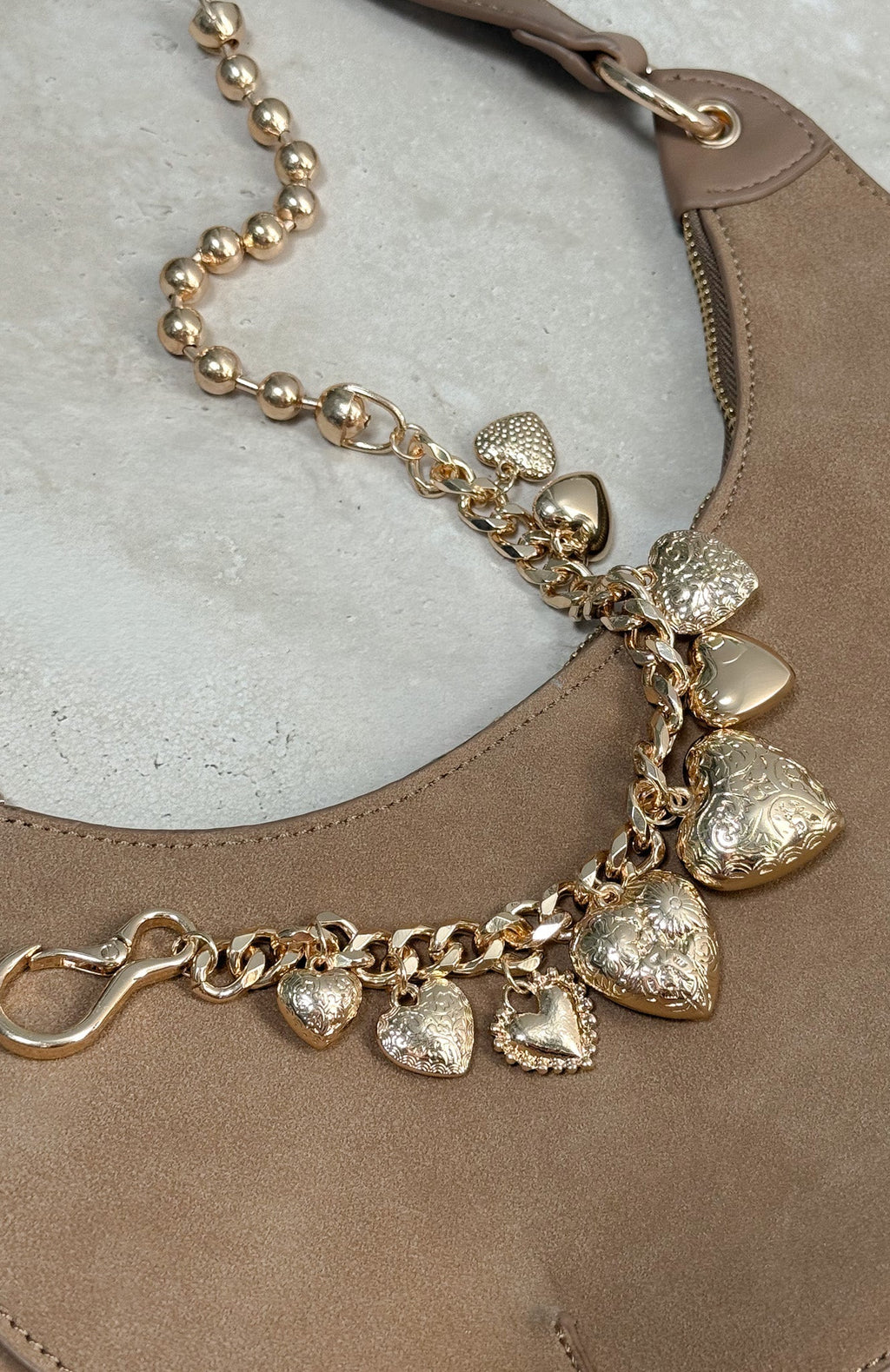 White Fox Finnegan Necklace Gold