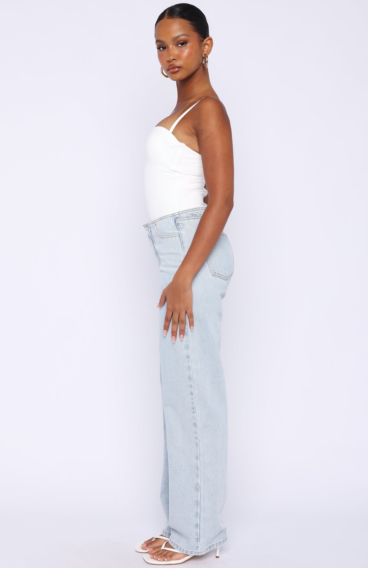 White Fox Overachieving Mid Rise Straight Leg Jeans Glacier Blue