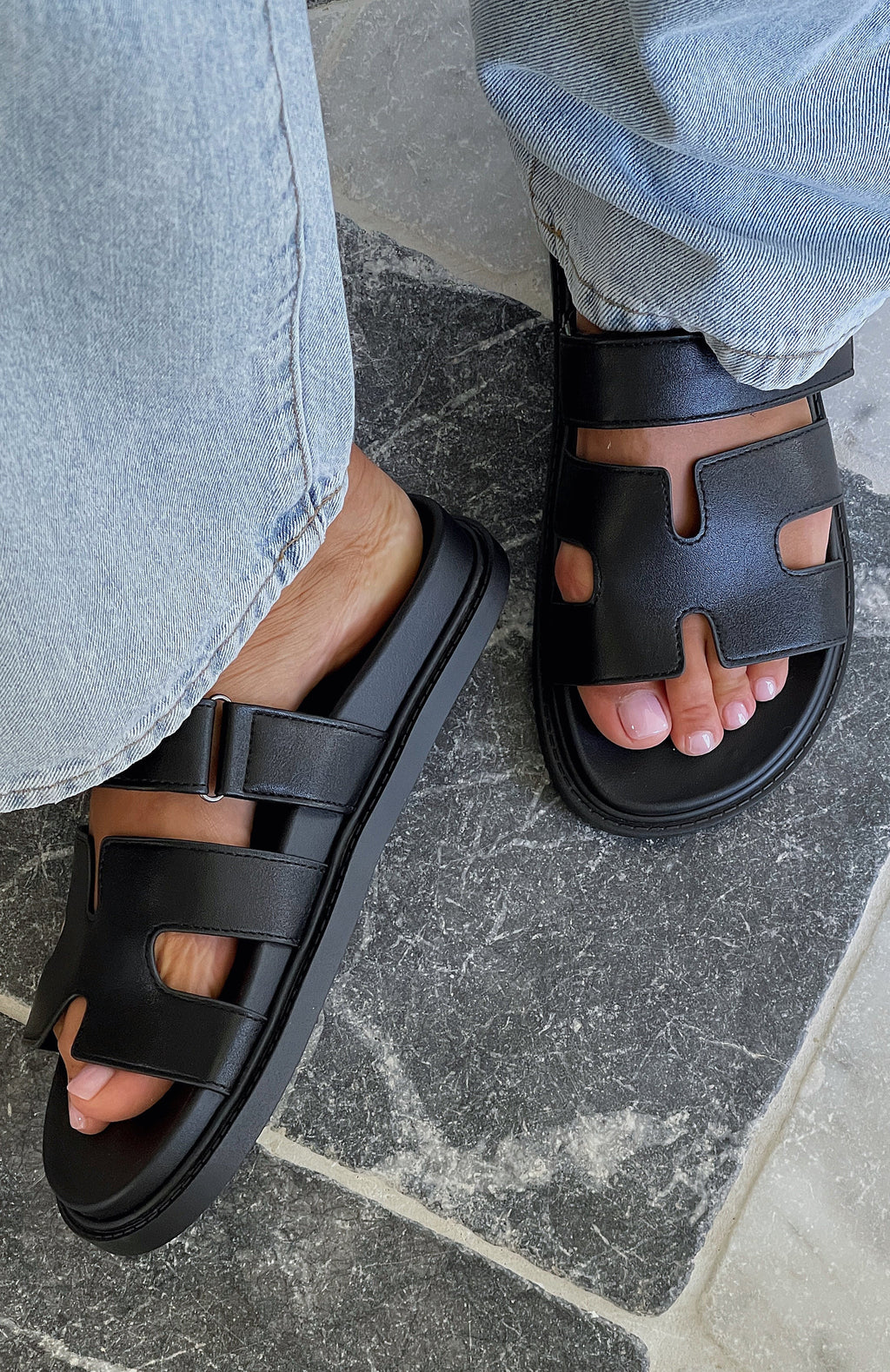 White Fox Riley Sandals Black