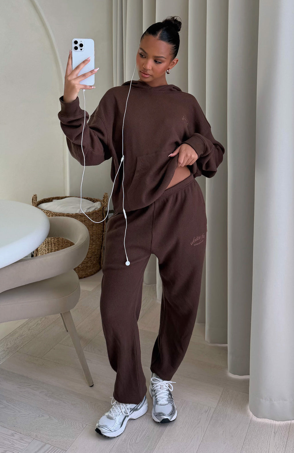 White Fox Moving Out Waffle Sweatpants Chocolate