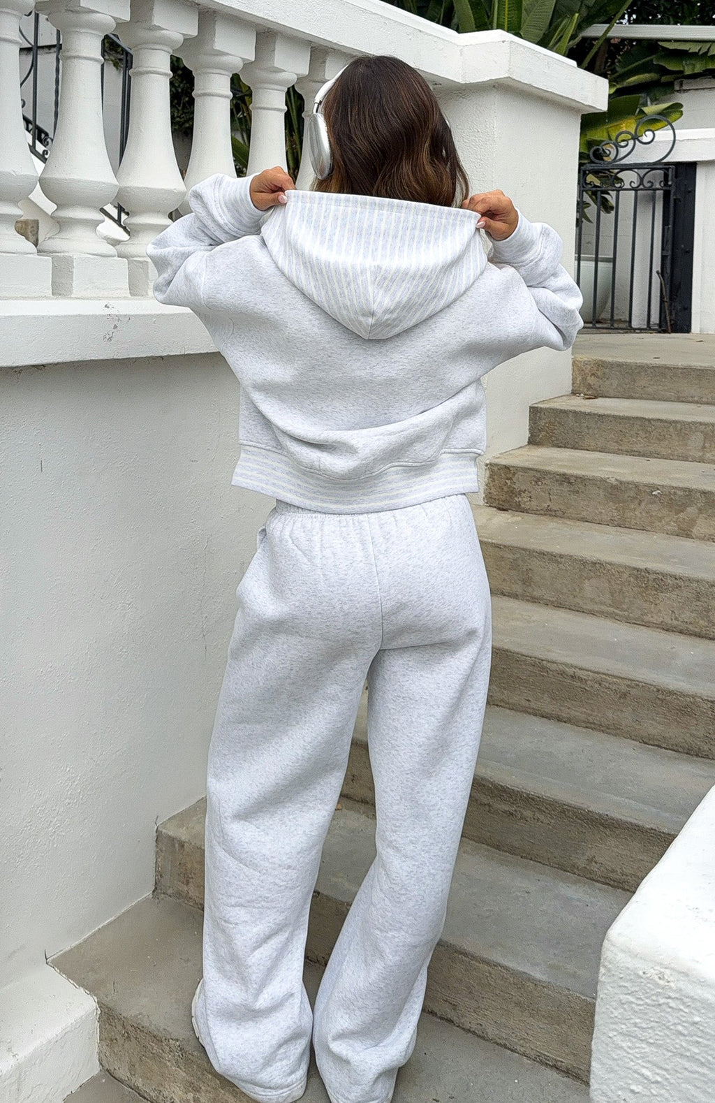 White Fox Verano Sixteen Lilia Wide Leg Sweatpants Grey Marle