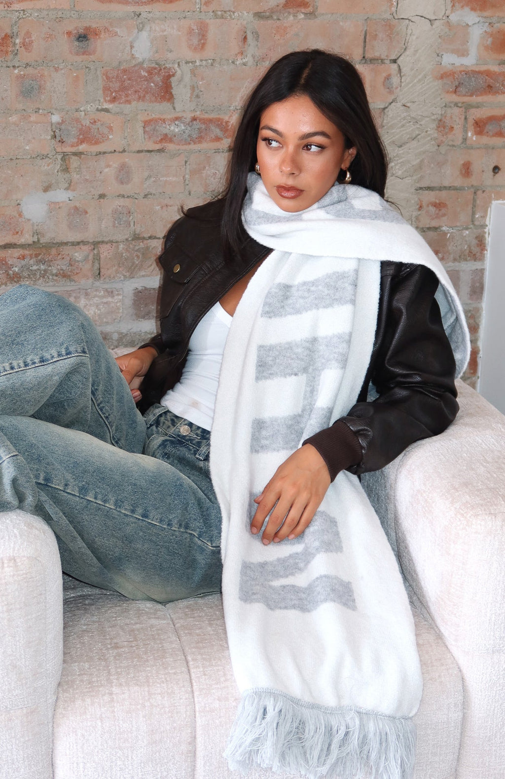 White Fox Falsetto Scarf Grey
