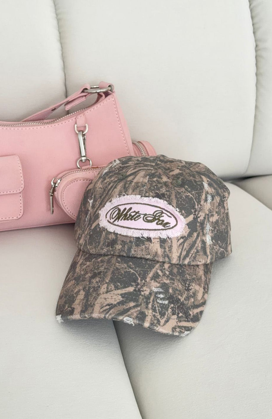 White Fox Taking Hints Cap Camo/Pink