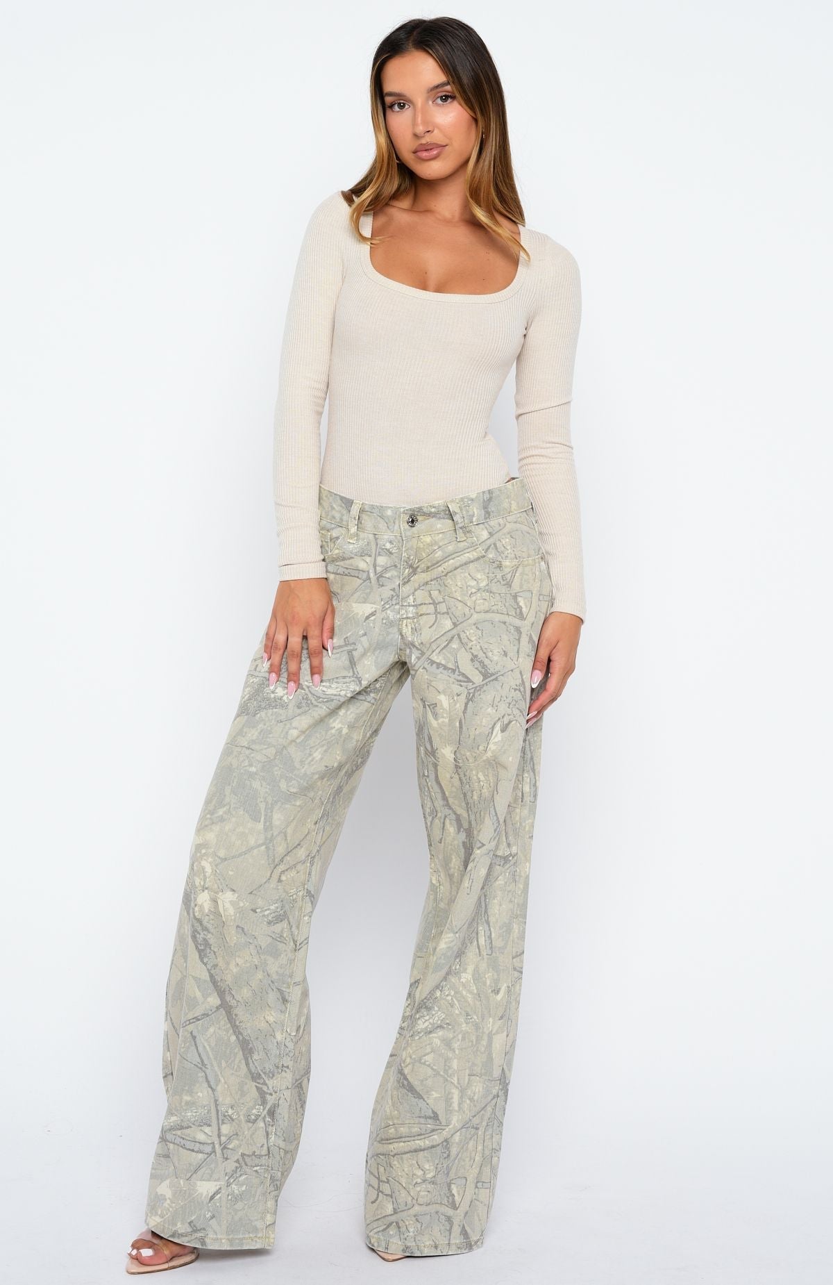 White Fox Easy Weekend Ribbed Long Sleeve Bodysuit Oat
