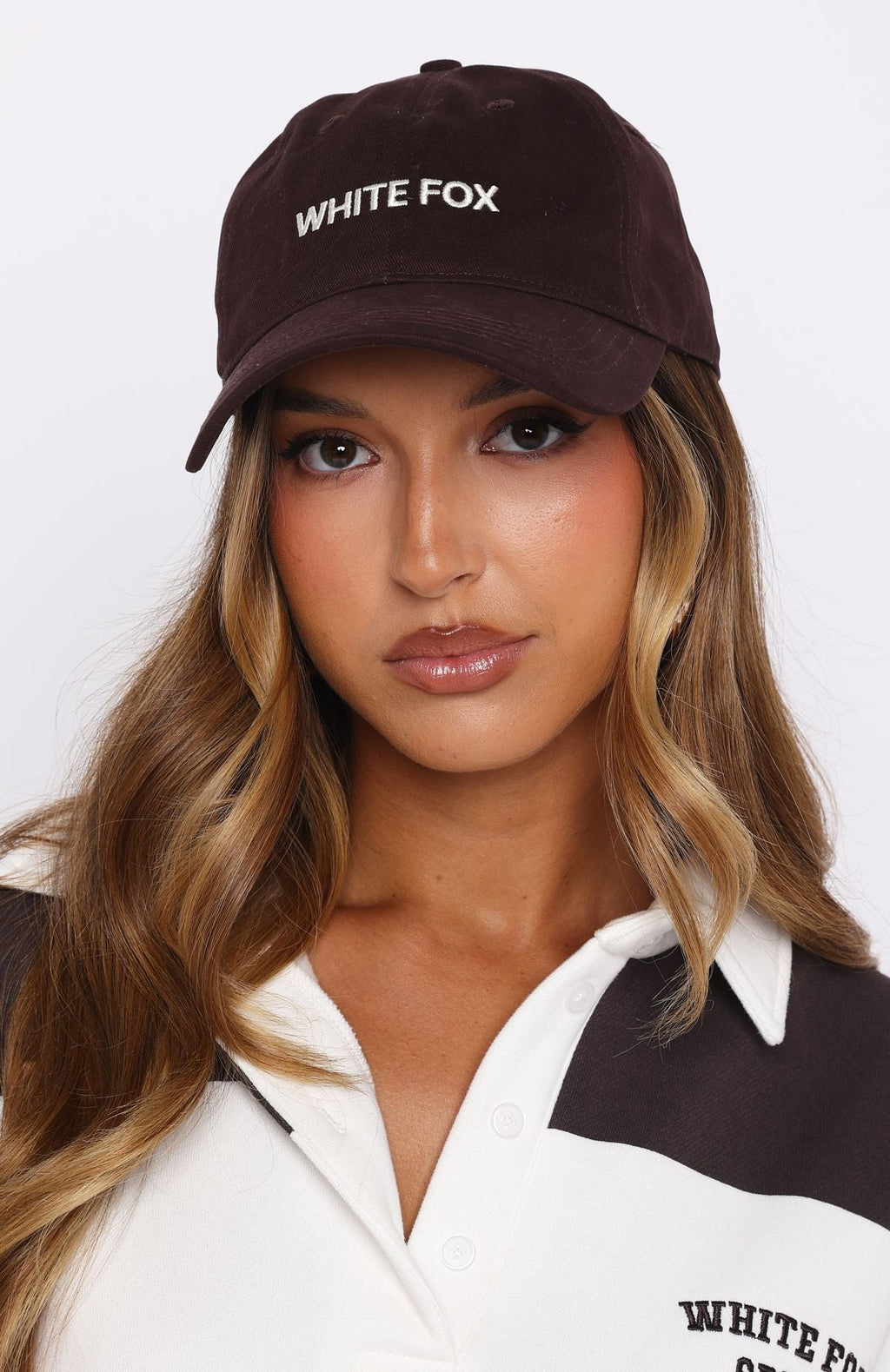 White Fox Time To Travel Cap Dark Chocolate