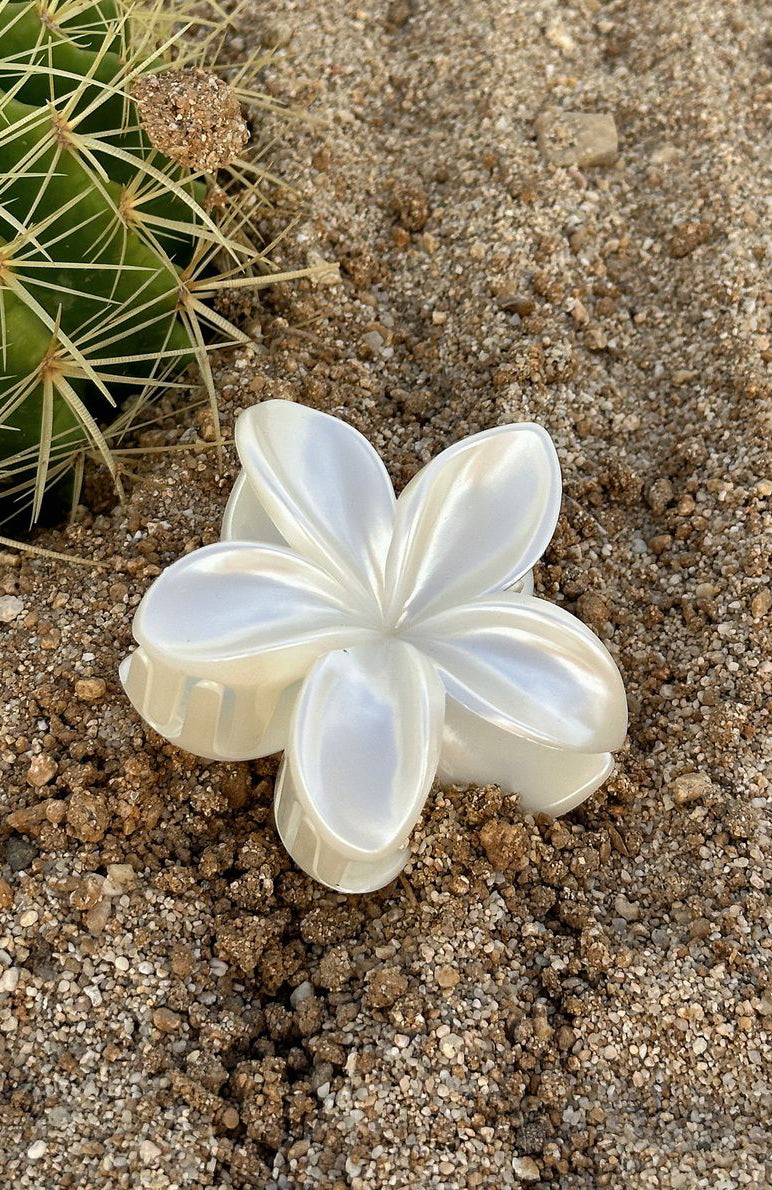 White Fox Floral Charm Hair Clip Pearl
