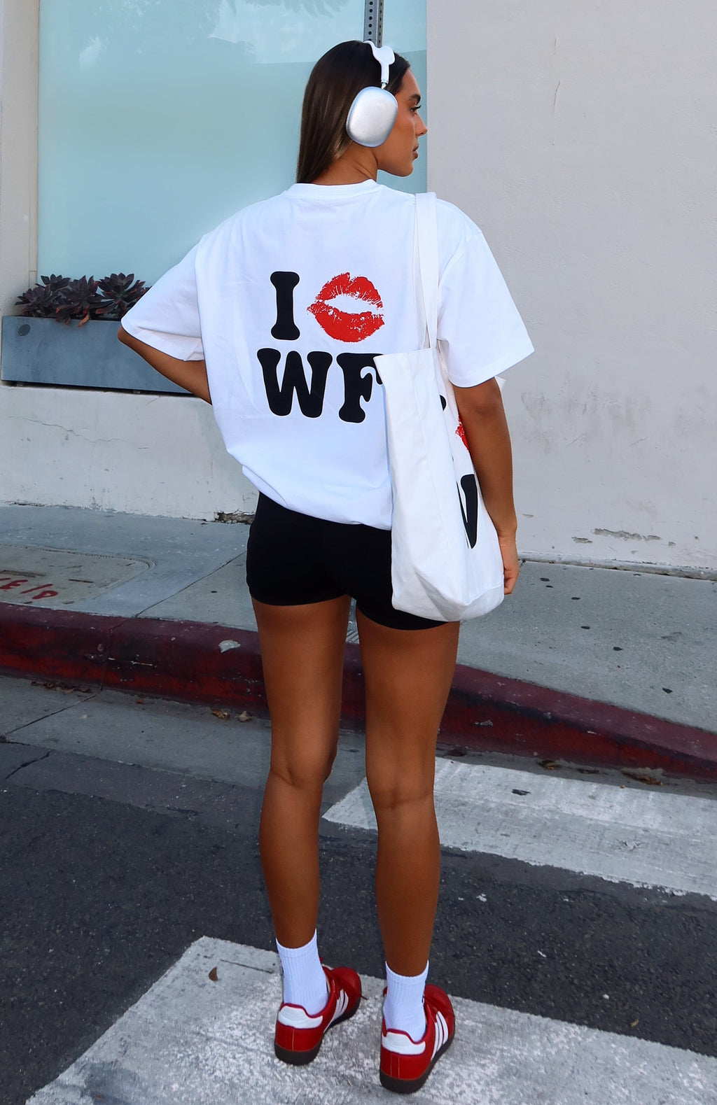 White Fox 11th Street City Of Dreams Oversized Tee Frosting