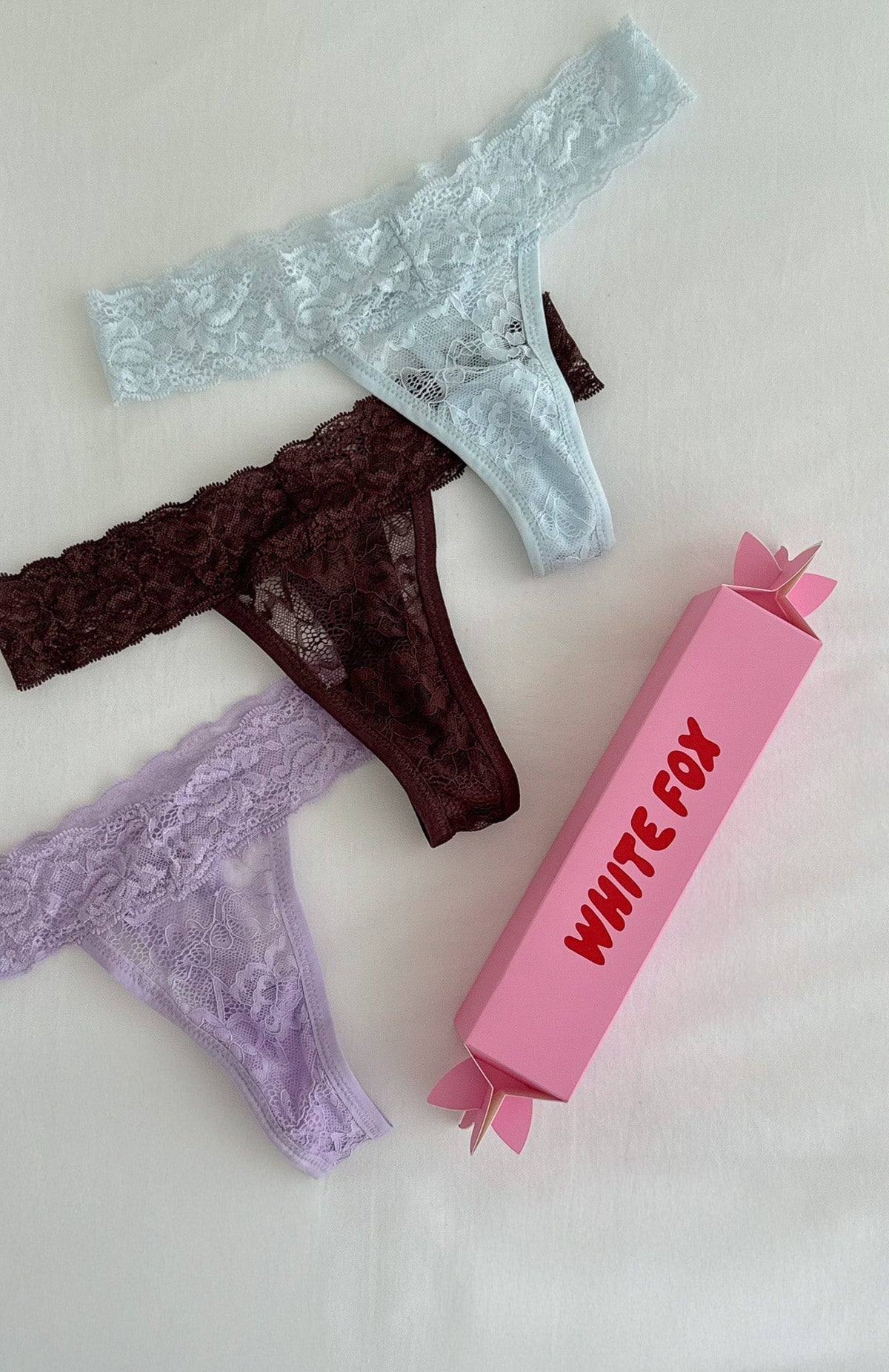 White Fox Heart Strings Underwear Set Chocolate Mix
