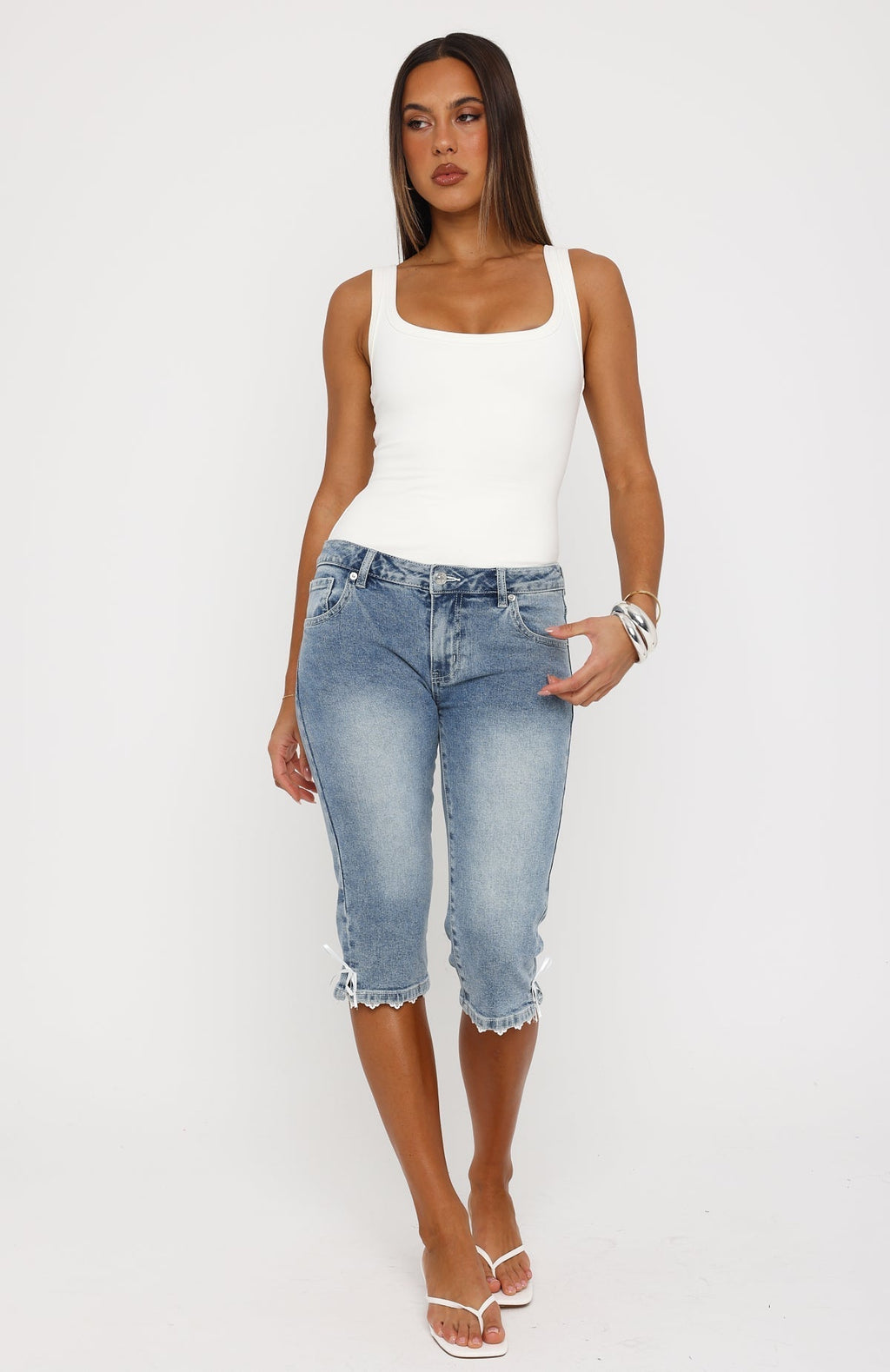 White Fox Latisha Low Rise Capri Jeans Vintage Light Blue